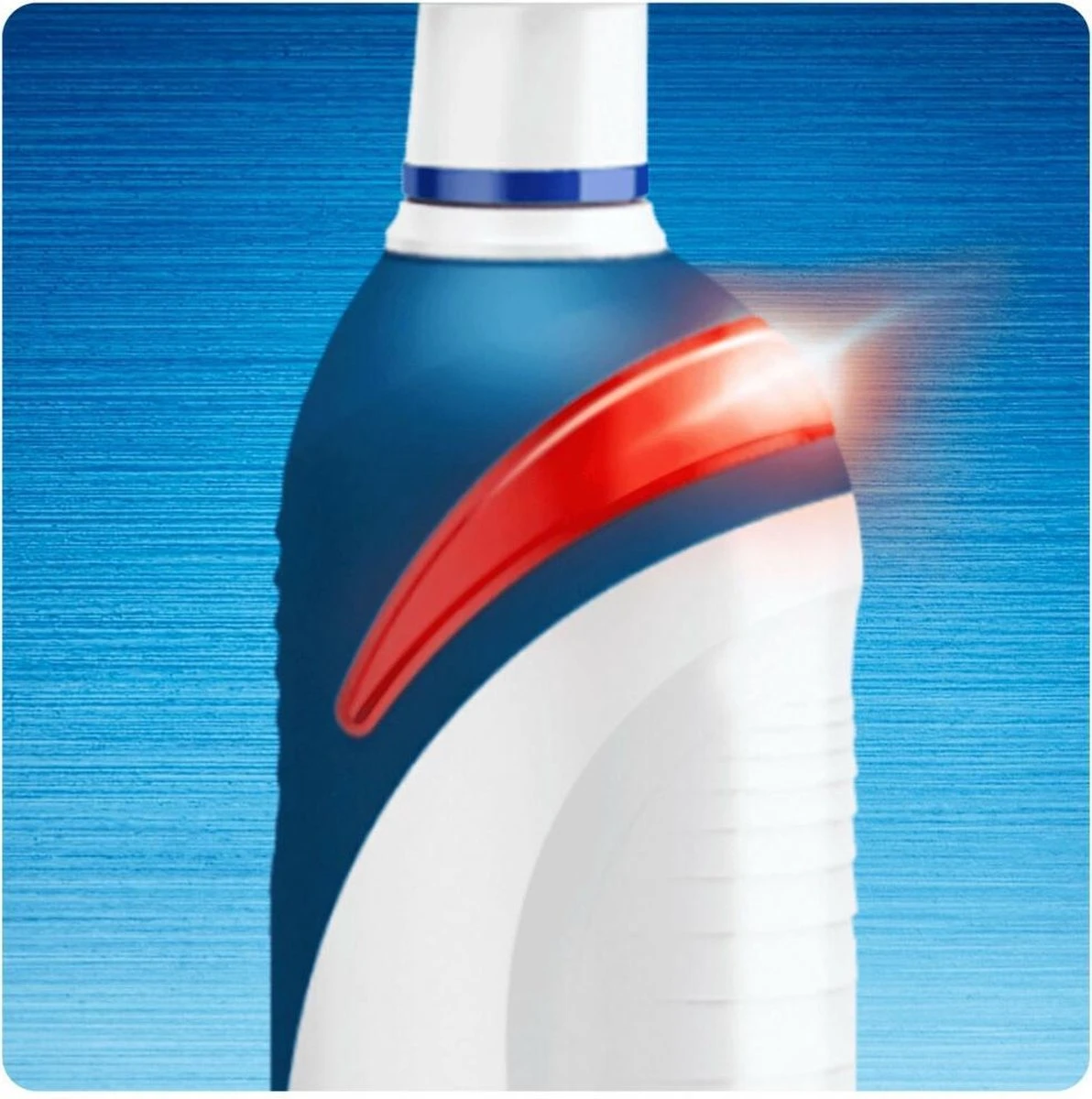 Oral B Oral-B Pro 2 2700 CrossAction - Elektrische Tandenborstel - Blauw, Wit - Image 3