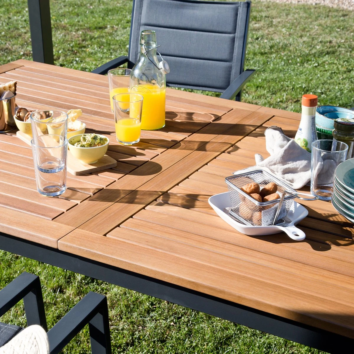 NATERIAL - Uitschuifbare Tuintafel ORIS - Uitschuifbare Tafel Voor 6 Tot 8 Personen - 180-240x100 Cm - Aluminium - Hout Eucalyptus - Image 5