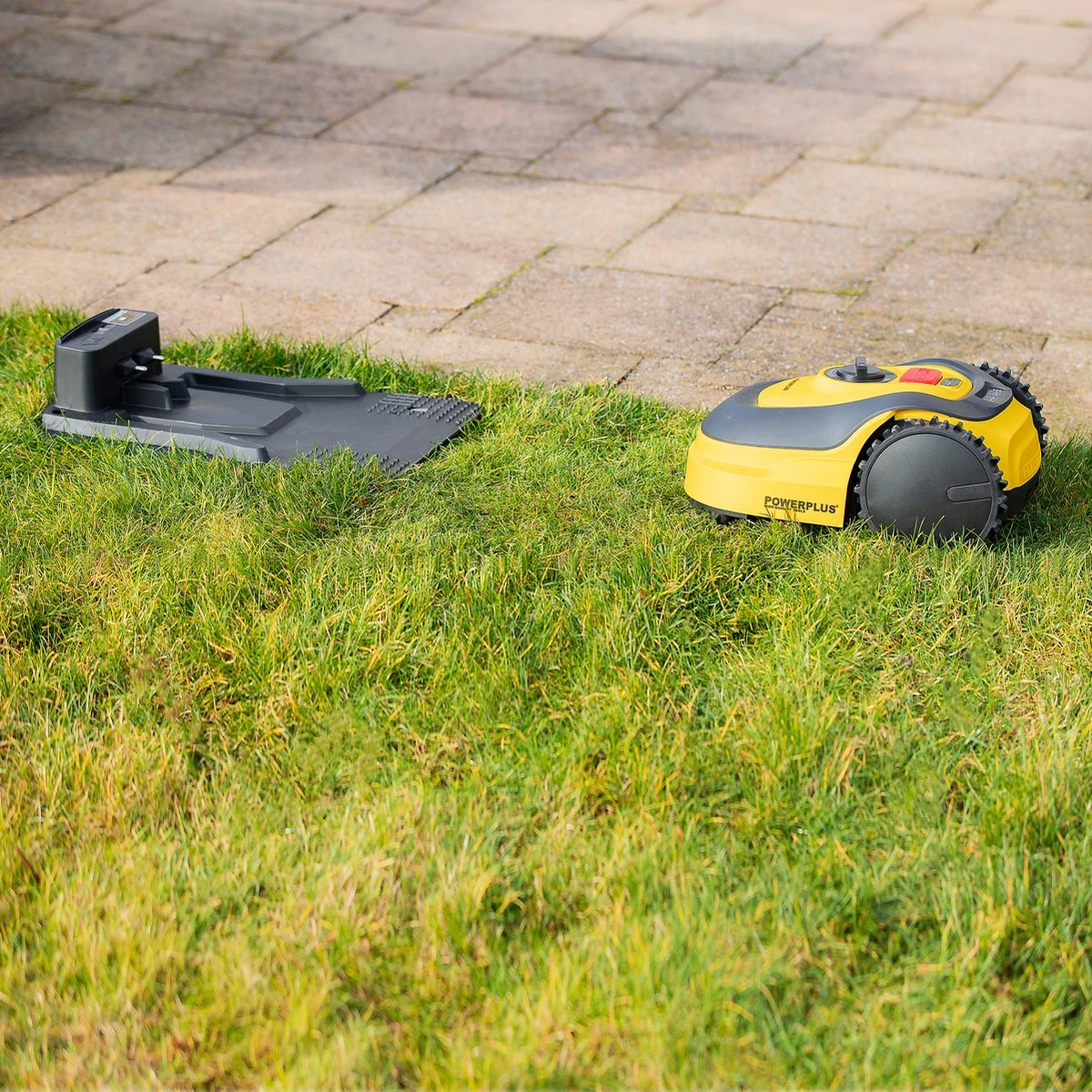 Powerplus POWXG6305 Robotmaaier - 18V - Voor Gazons Tot Ca. 500m² - Maaibreedte 180mm - Incl. Laadstation En Accessoires - Image 8