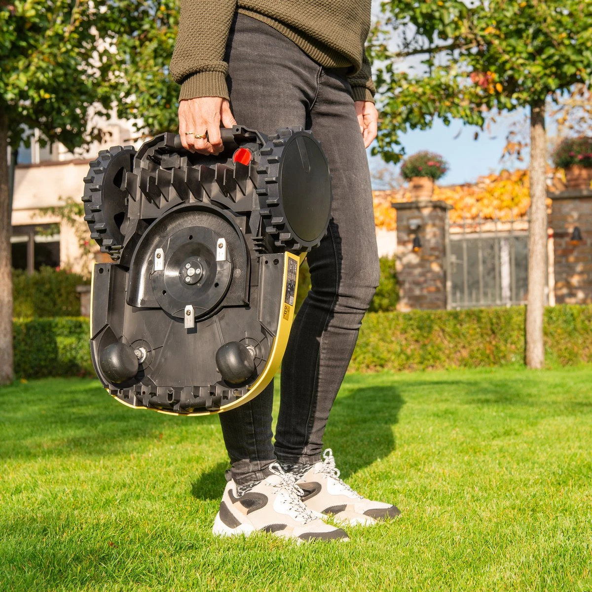 Powerplus POWXG6305 Robotmaaier - 18V - Voor Gazons Tot Ca. 500m² - Maaibreedte 180mm - Incl. Laadstation En Accessoires - Image 10