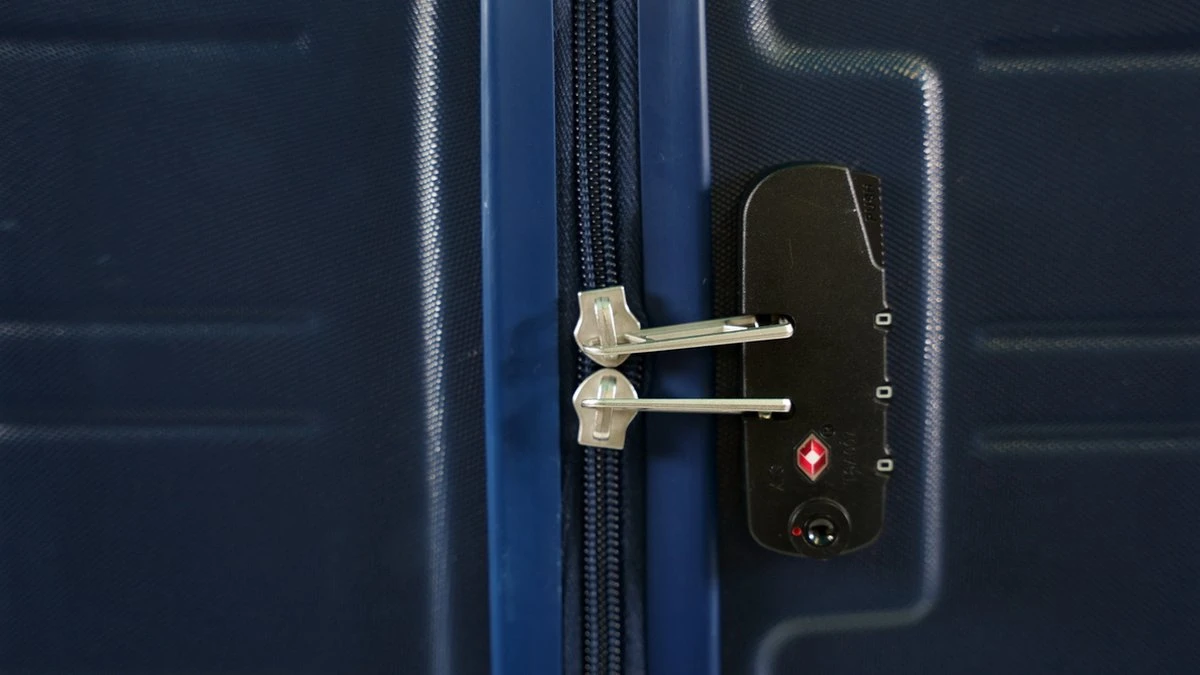 ©TROLLEYZ - Amsterdam No.9 - Trolley - 55cm Met TSA Slot - Dubbele Wielen - 360° Spinners - 100% ABS - Handbagage Koffer In Ocean Blue - Image 6