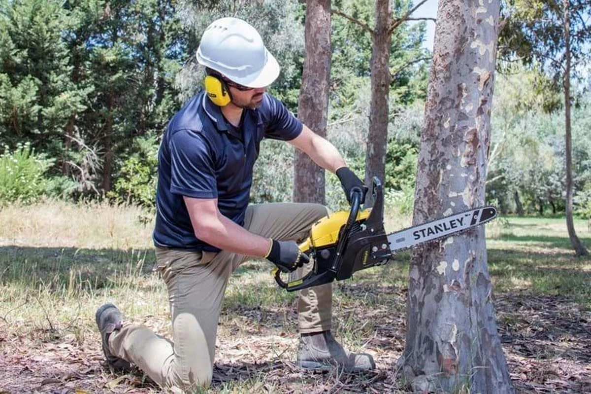 STANLEY Benzinekettingzaag 51.5 Cc - Image 5