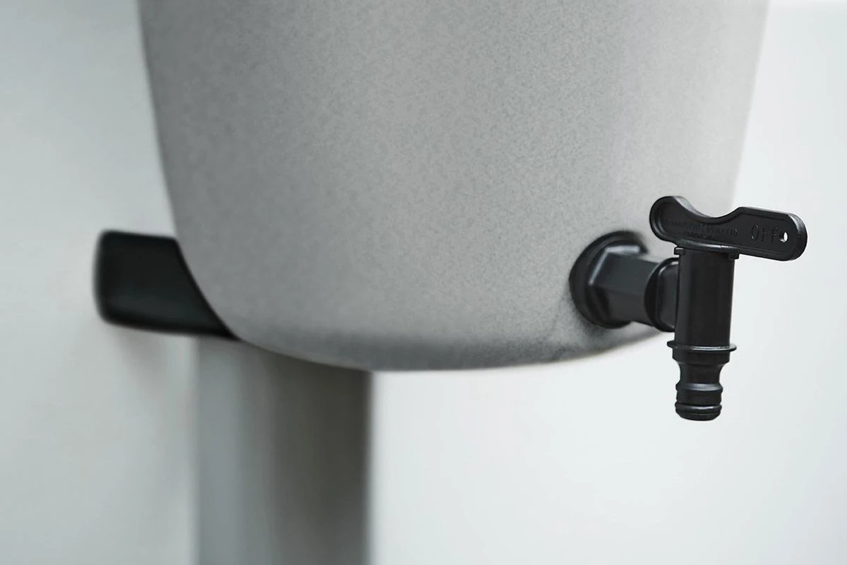 Elho Green Basics Rain Catcher 33 - Regenton Voor Balkonbuiten - Ø 33.5 X H 73.5 Cm - Grijs/Living Concrete - Image 7