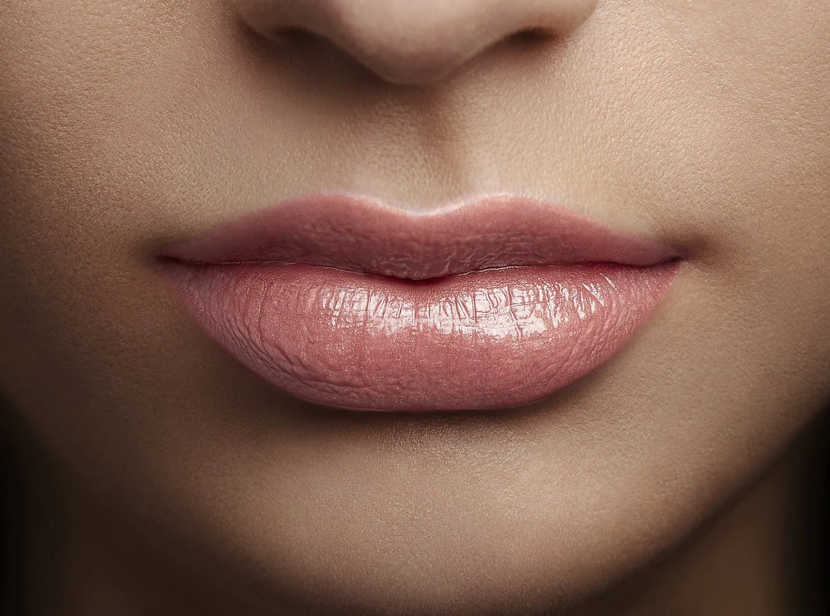 L'Oréal Paris Color Riche Shine Lippenstift - 658 Topless - Image 5